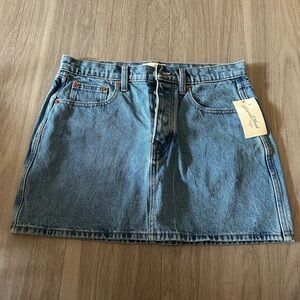 Universal thread denim mini skirt